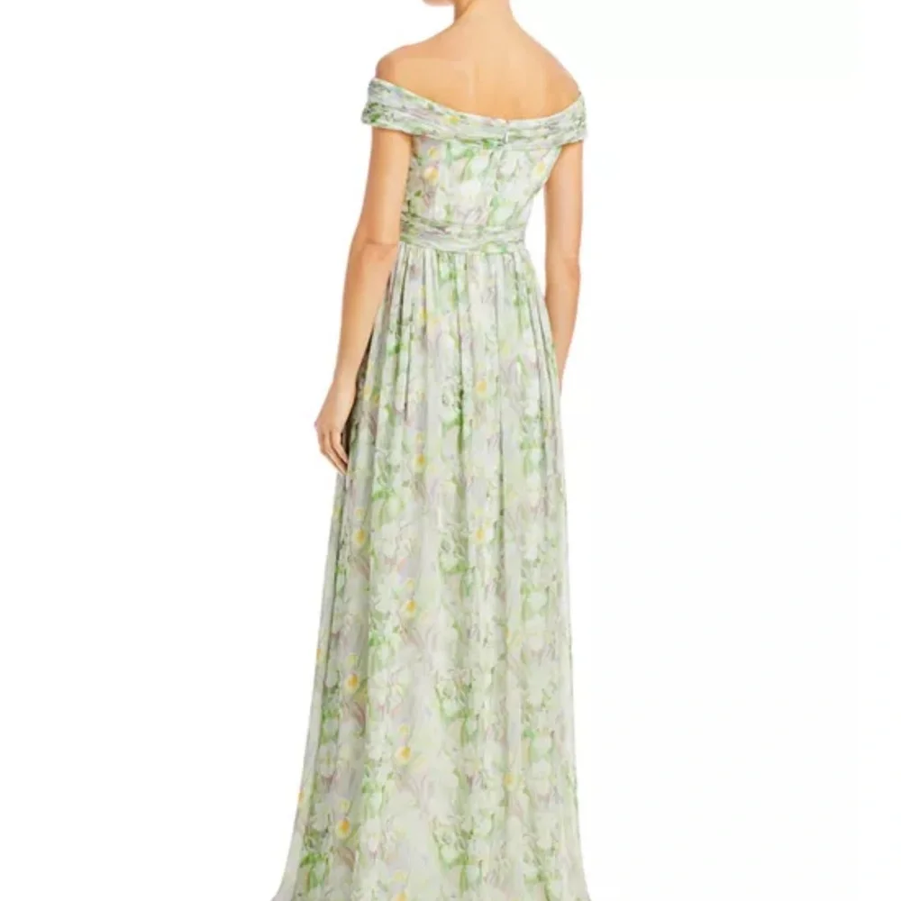 BNWT Adrianna Papell Off Shoulder Chiffon Gown Spring Mint Multi 12 and 14 - Picture 4 of 7